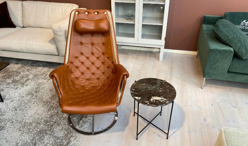 https://interiorbutiken.info/fatoljer/klassiska-fatoljer/jetson-fatolj-lader-naturale-cognac/
